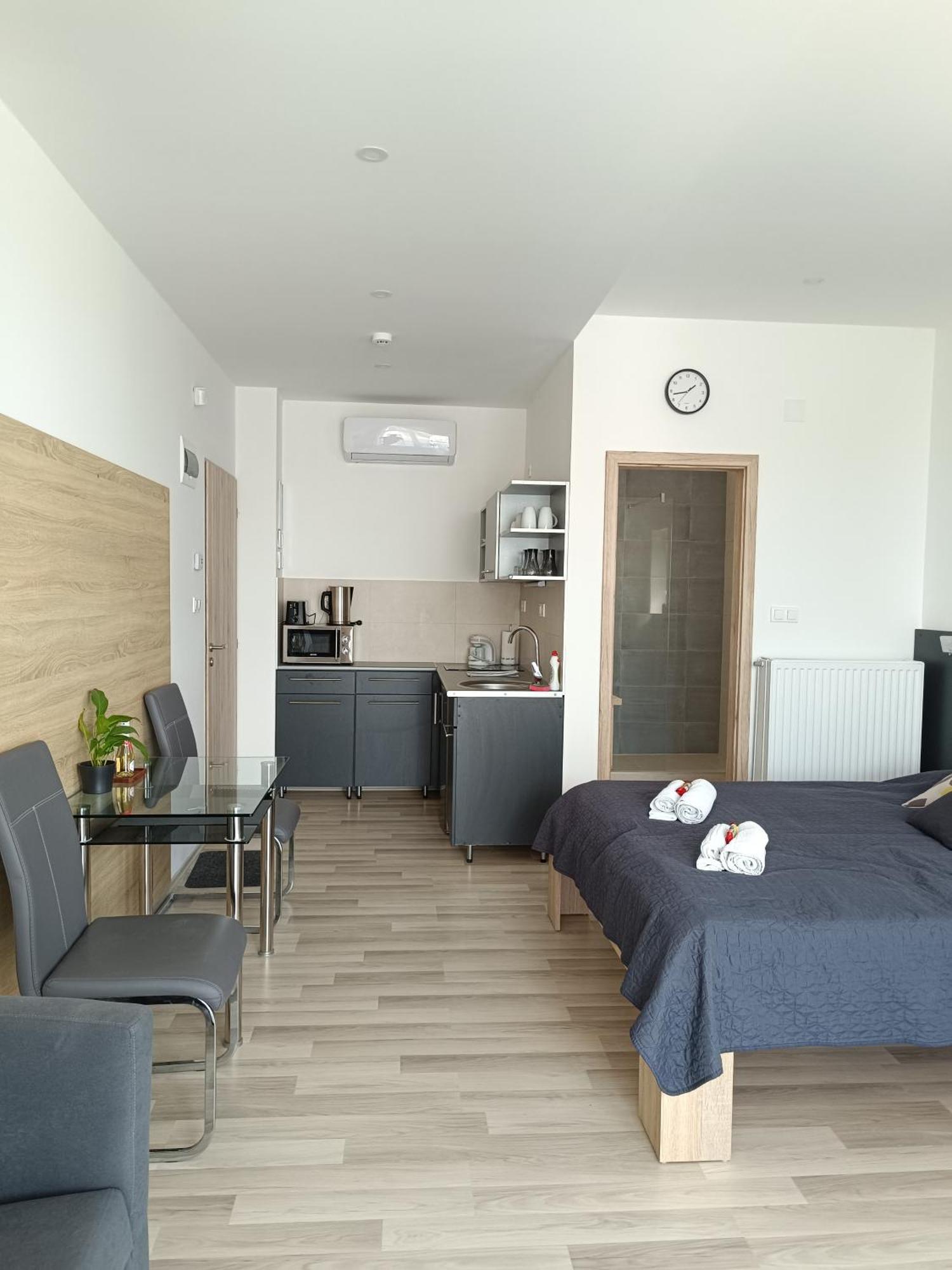 Ujhely Apartmanhaz Siófok Eksteriør billede