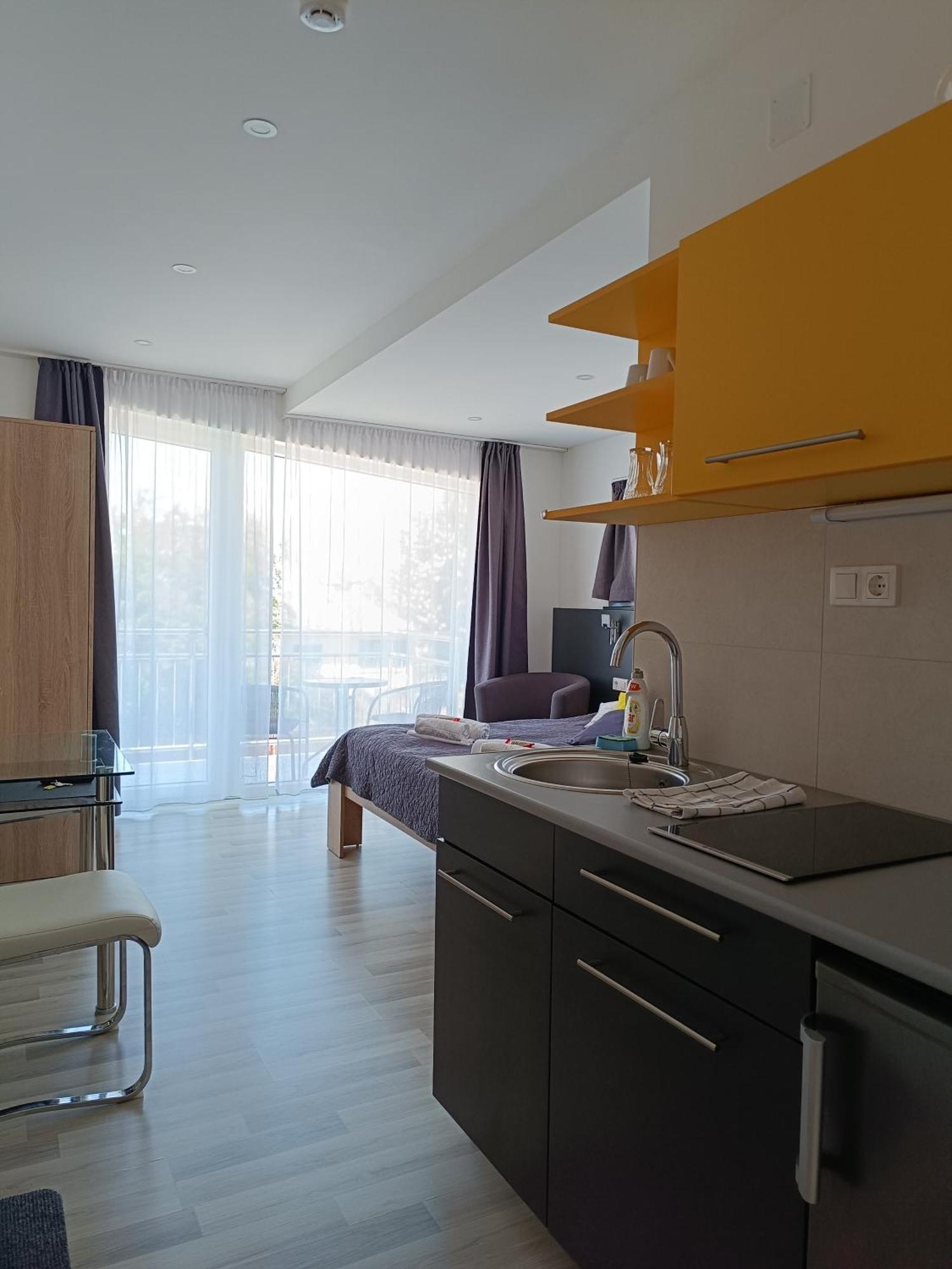 Ujhely Apartmanhaz Siófok Eksteriør billede